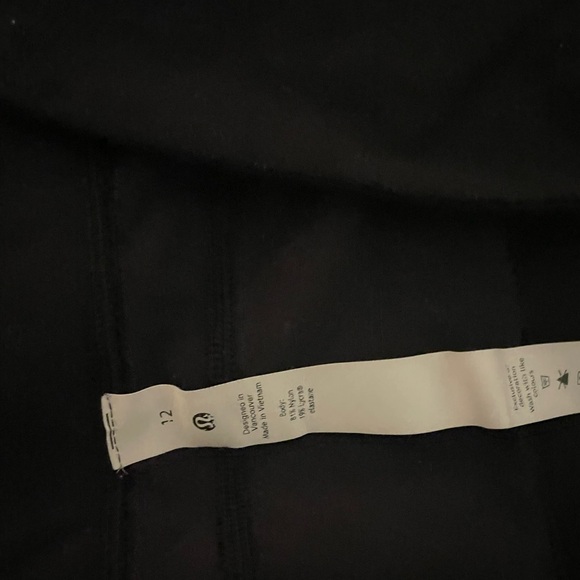 EUC Lululemon Groove Super-High-Rise Flare Pants, Ripple Emboss Black, Size 12 - Picture 4 of 5